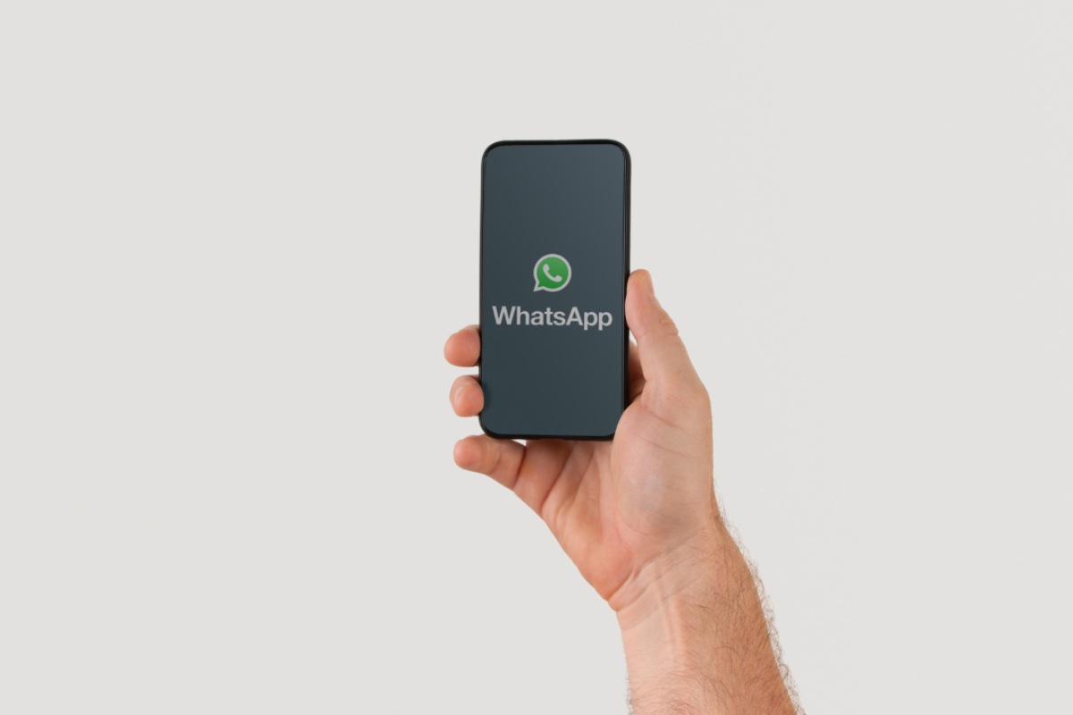 WhatsApp, che succede con la pressione dell'icona sul telefono: ecco cosa appare