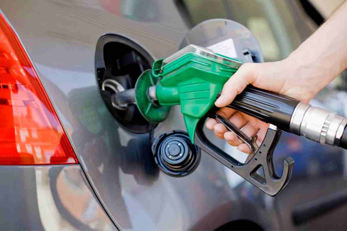 Caro benzina: perché governo non taglia accise