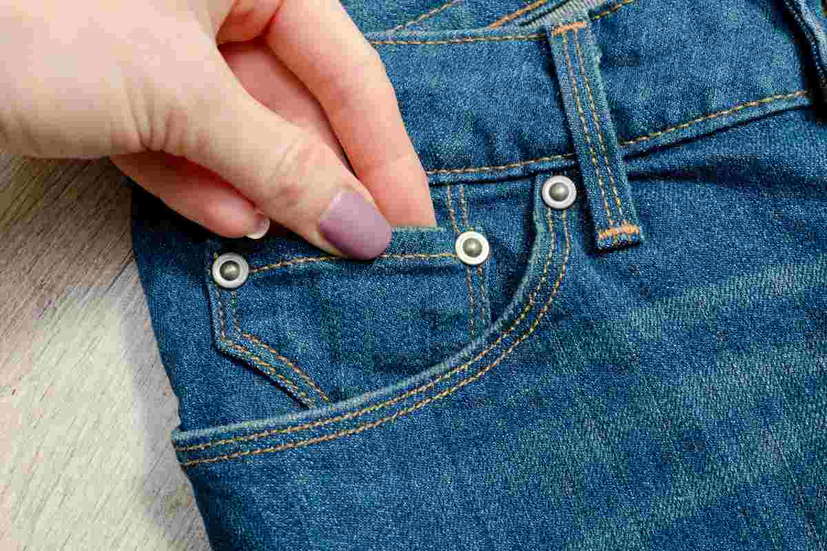 A cosa serviva il taschino anteriore dei jeans? Ecco la risposta