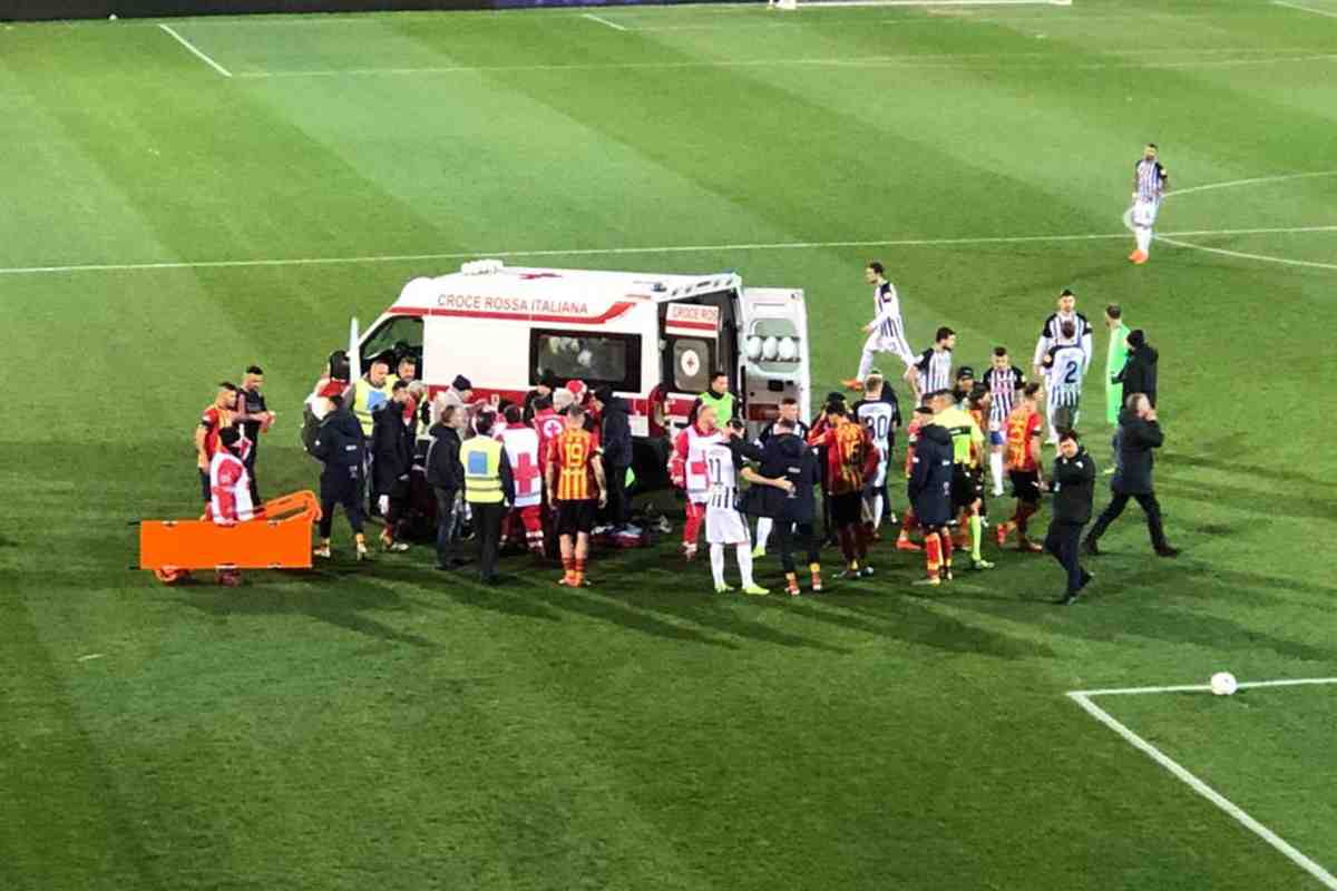 Ambulanza in campo partita calcio giovanile sospesa