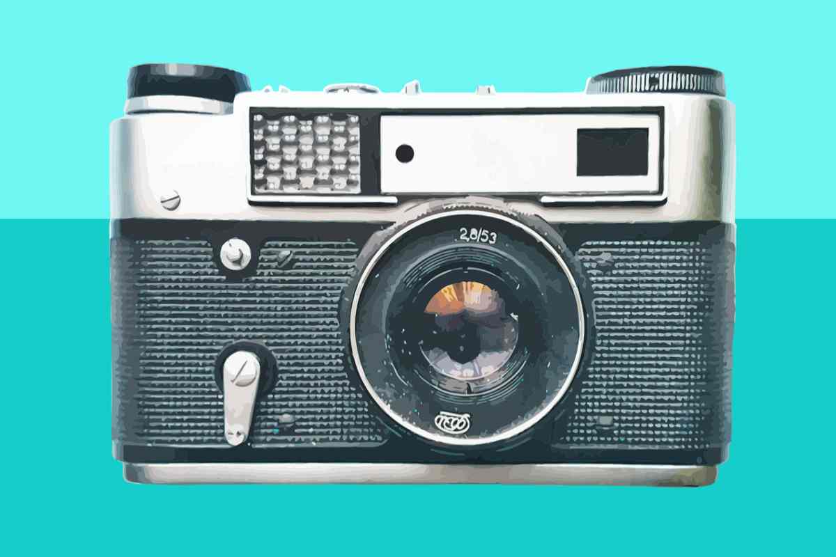 Macchine fotografiche e da scrivere: oggetti da rivendere